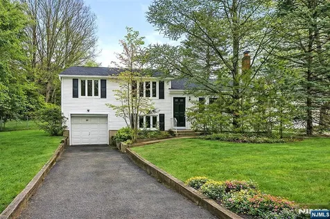 44 Knickerbocker Road Cresskill NJ 07626