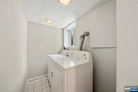 44 Knickerbocker Road Cresskill NJ 07626