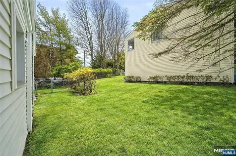 44 Knickerbocker Road Cresskill NJ 07626