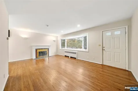 44 Knickerbocker Road Cresskill NJ 07626