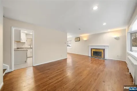 44 Knickerbocker Road Cresskill NJ 07626