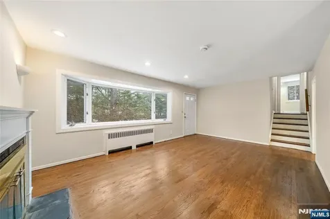 44 Knickerbocker Road Cresskill NJ 07626