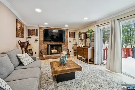 29 Woodside Drive Rockaway Township NJ 07866