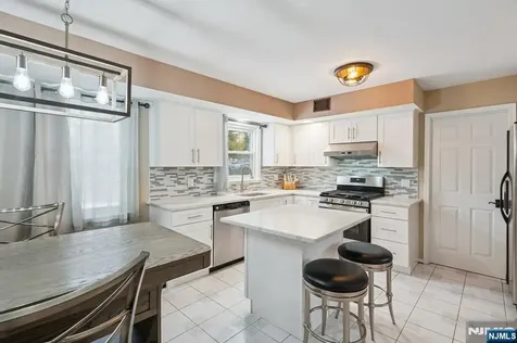 29 Woodside Drive Rockaway Township NJ 07866