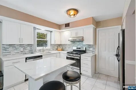 29 Woodside Drive Rockaway Township NJ 07866