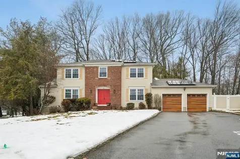 29 Woodside Drive Rockaway Township NJ 07866