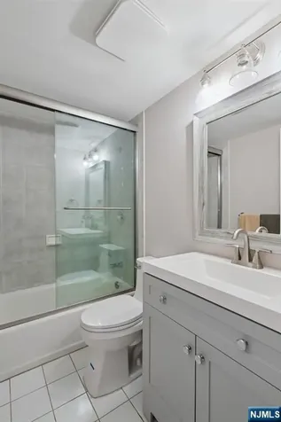 29 Woodside Drive Rockaway Township NJ 07866