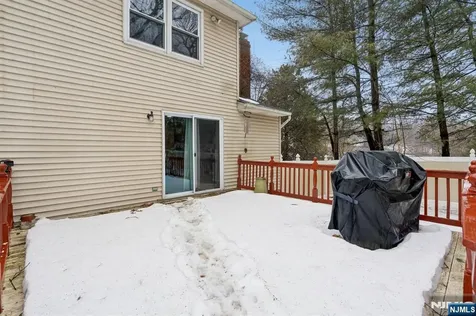 29 Woodside Drive Rockaway Township NJ 07866