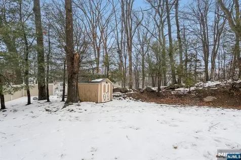 29 Woodside Drive Rockaway Township NJ 07866