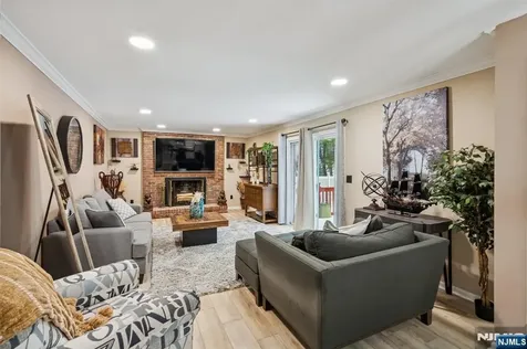 29 Woodside Drive Rockaway Township NJ 07866