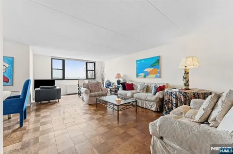 250 Gorge Cliffside Park NJ 07010