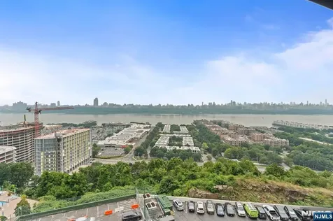 250 Gorge Cliffside Park NJ 07010