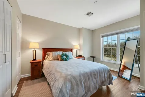 189 Forest Avenue Paramus NJ 07652