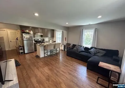 183A Hillside Avenue Leonia NJ 07605