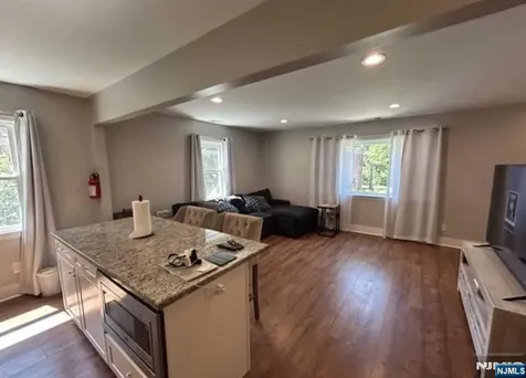183A Hillside Avenue Leonia NJ 07605