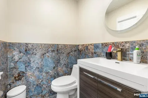 9 Wayne Place Nutley NJ 07110