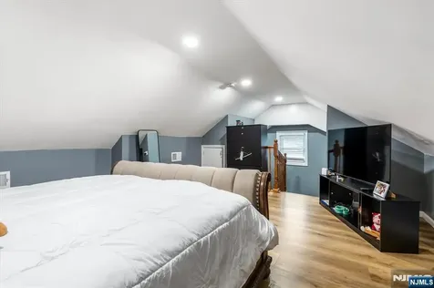 9 Wayne Place Nutley NJ 07110