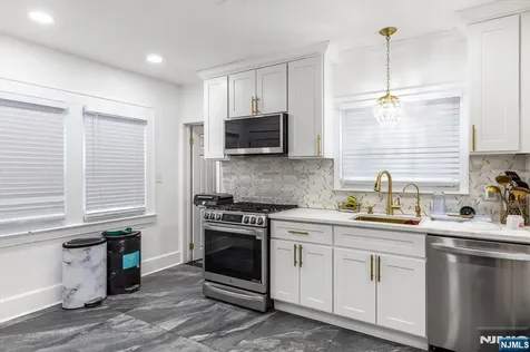 9 Wayne Place Nutley NJ 07110