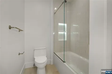 40 Godfrey Terrace Glen Rock NJ 07452