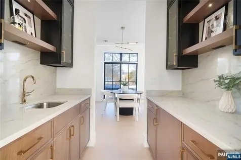 40 Godfrey Terrace Glen Rock NJ 07452