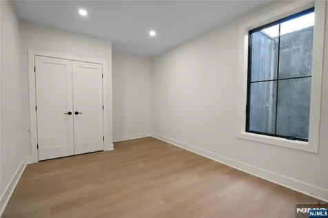 40 Godfrey Terrace Glen Rock NJ 07452