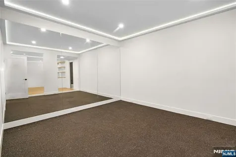 40 Godfrey Terrace Glen Rock NJ 07452