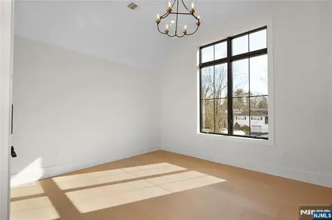 40 Godfrey Terrace Glen Rock NJ 07452