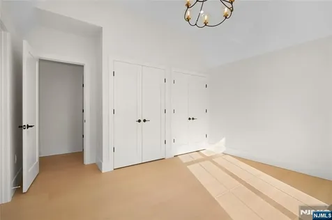 40 Godfrey Terrace Glen Rock NJ 07452
