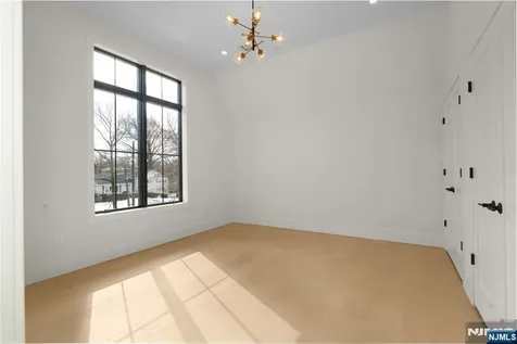 40 Godfrey Terrace Glen Rock NJ 07452
