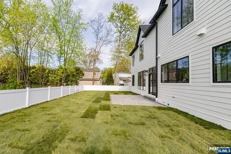 40 Godfrey Terrace Glen Rock NJ 07452