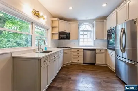 92 Highwood Avenue Tenafly NJ 07670