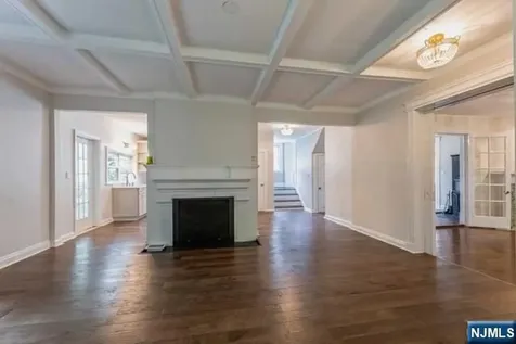 92 Highwood Avenue Tenafly NJ 07670