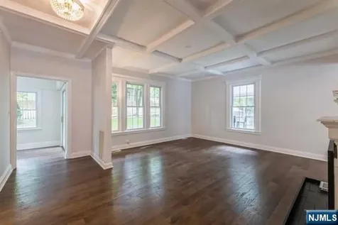 92 Highwood Avenue Tenafly NJ 07670