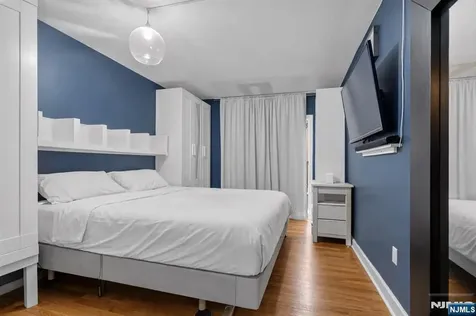 82 Garfield Avenue Jersey City NJ 07305