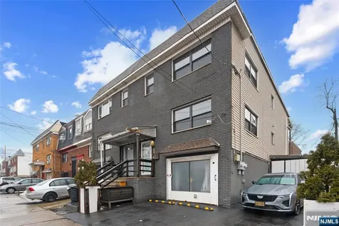82 Garfield Avenue Jersey City NJ 07305