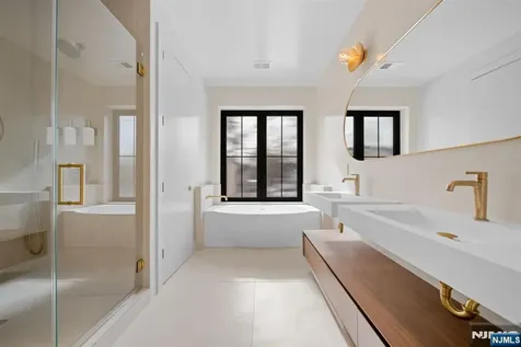 23 Cherry Court Cresskill NJ 07626