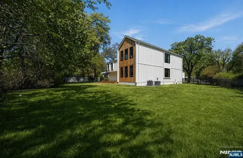 23 Cherry Court Cresskill NJ 07626