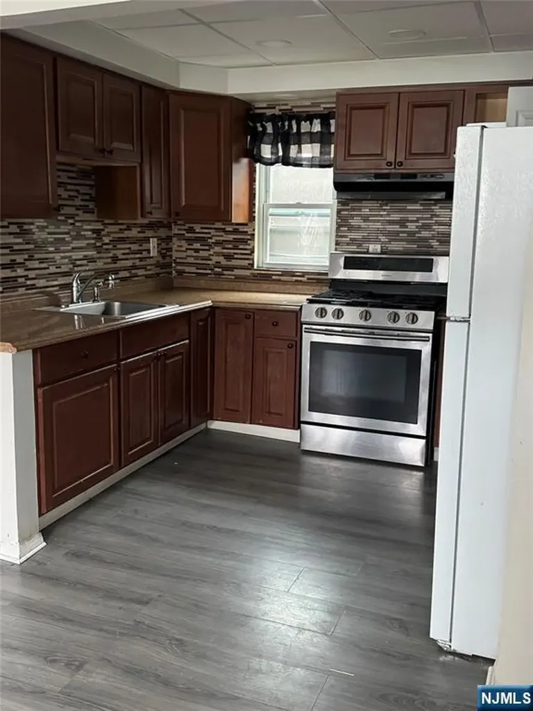 278 Ackerman Avenue Clifton NJ 07011