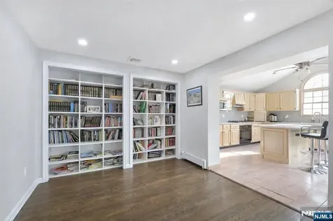119 Sussex Road Bergenfield NJ 07621