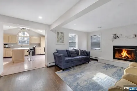119 Sussex Road Bergenfield NJ 07621