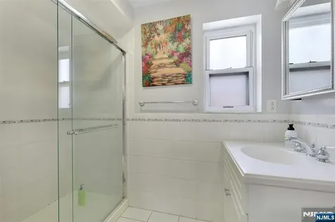 119 Sussex Road Bergenfield NJ 07621