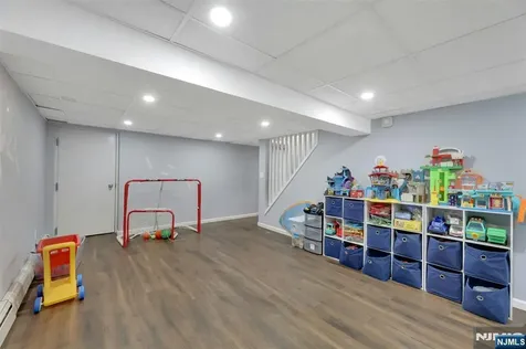 119 Sussex Road Bergenfield NJ 07621