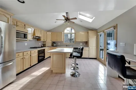 119 Sussex Road Bergenfield NJ 07621