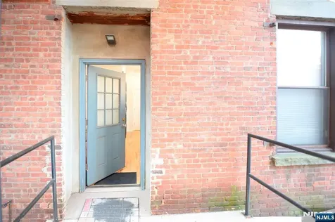 186 Wayne Street Jersey City NJ 07302