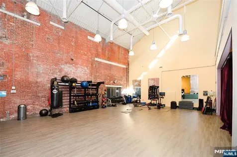 186 Wayne Street Jersey City NJ 07302