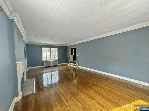 112 Oxford Place Glen Rock NJ 07452
