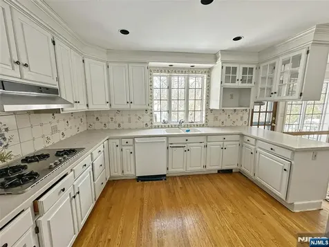 112 Oxford Place Glen Rock NJ 07452