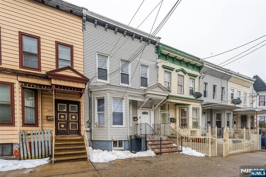 249 Summer Avenue Newark NJ 07104