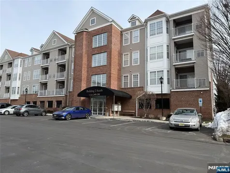 281 Cory Lane Elmwood Park NJ 07407
