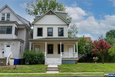 21 Dodd Street East Orange NJ 07017